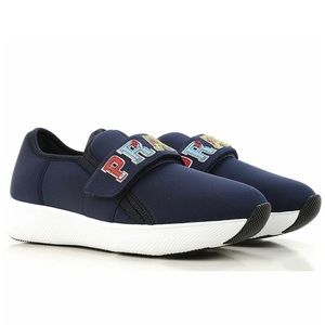 Prada sneaker great condition